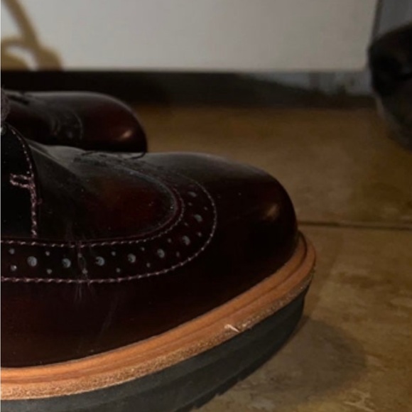 Clark’s! - Picture 6 of 8